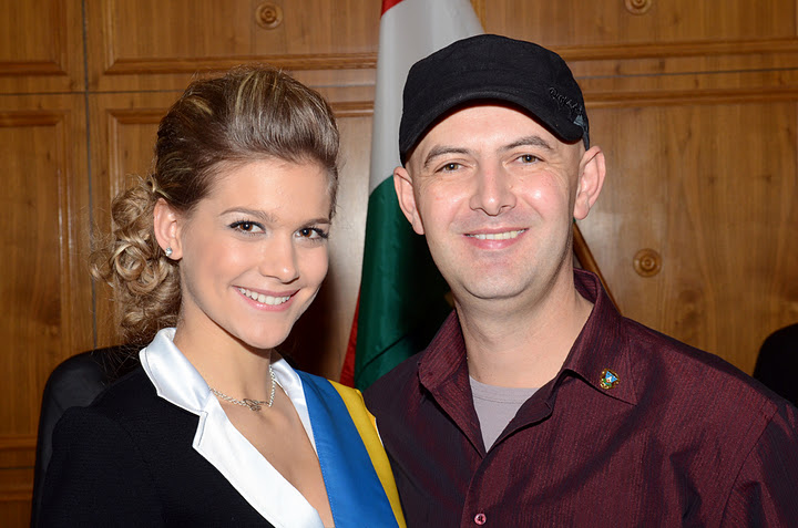 Baranyában elsőként Pécsett osztották ki az első cipősdobozokat