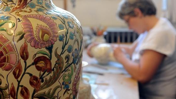 Jövőre megkezdi a teljes kapacitású termelést a Ledina Kerámia Kft.