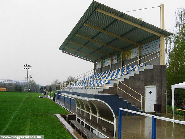 Átadták a 440 millió forintból felújított kozármislenyi stadiont futballstadiont, amely kétezer fő befogadására alkalmas