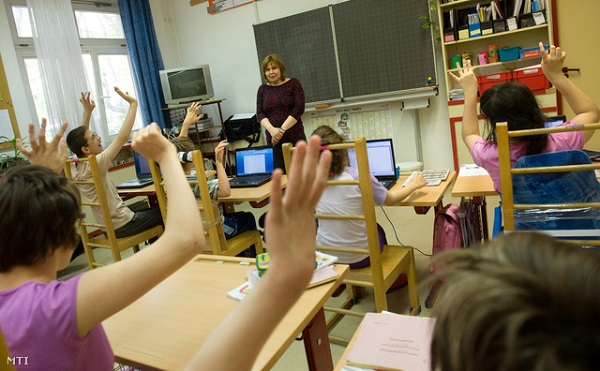 a Pető András Főiskola regionális központját a tervek szerint 2018-ban adják át Pécsett