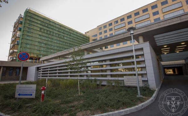 Ápolási eszközöket vehet a pécsi klinika