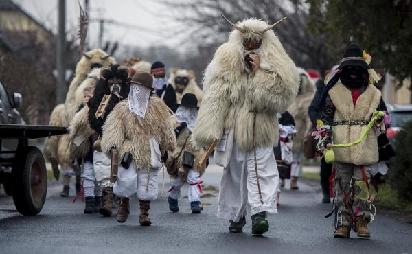Az idei busójáráson 1600 maskarás űzi el a telet