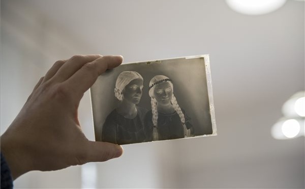 Fényképnegatívok kerültek elő egy pécsi padlásról
