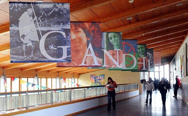 Huszonöt éves a pécsi Gandhi Gimnázium