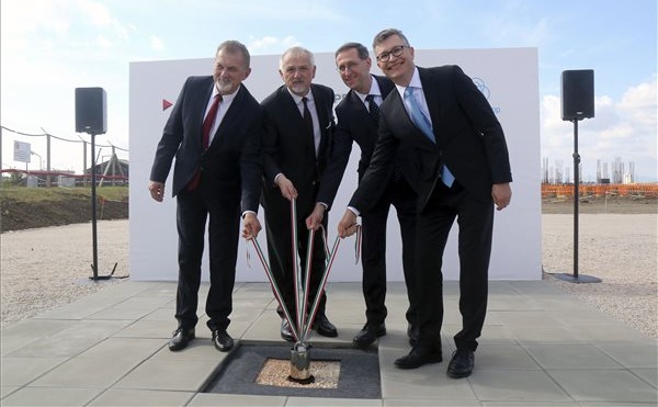 A thyssenkruppal új időszámítás kezdődik Pécsen