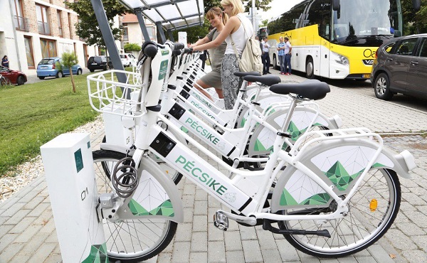 300 millió forintból fejlesztik a kerékpáros közlekedést Pécsen - fotó: pecsma.hu