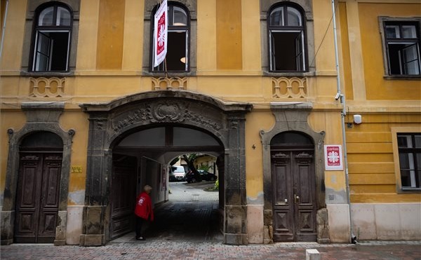 Átadták a Katolikus Karitász új pécsi központját