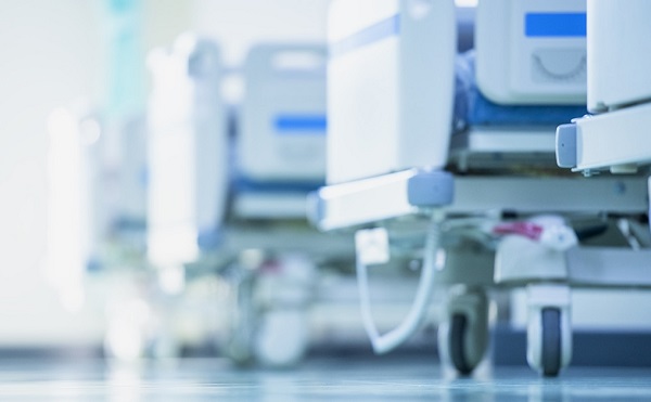 Korszerű kórházi ágyak kerültek a pécsi klinikákra