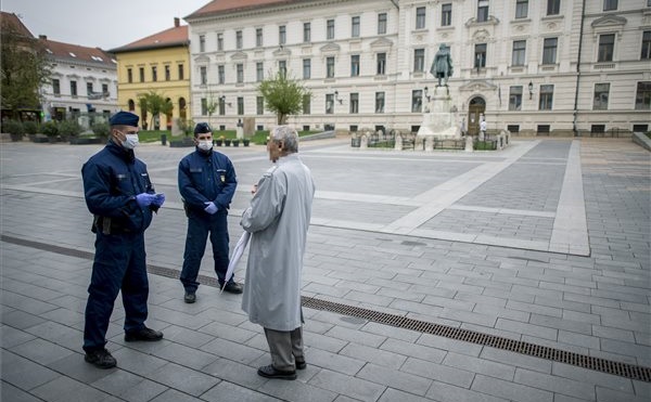 Újabb óvintézkedéseket tett Pécs