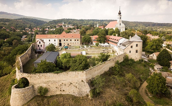 Újabb óvintézkedéseket tett Pécs