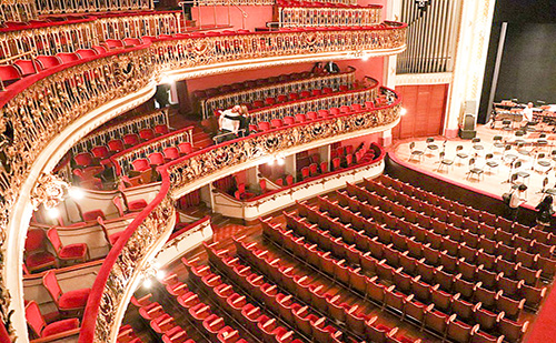 A Pécsi Nemzeti Színház nem akármilyen módon tér vissza