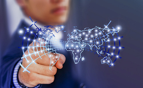 Közös képzéseket indít a PTE és a Huawei