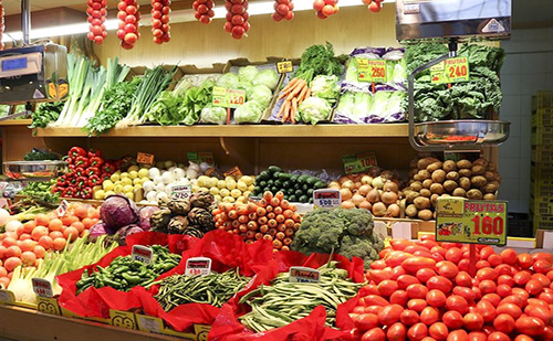 Bejárhatják Pécs új vásárcsarnokát