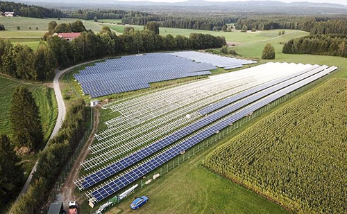Az MVM Csoport naperőműveket épít Pécsre