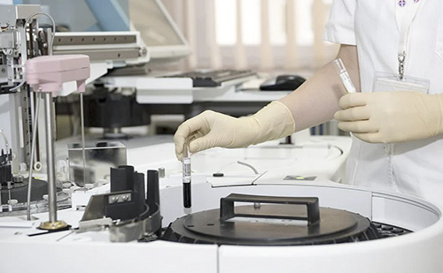 Új védelmi kutatások indulnak a PTE-n